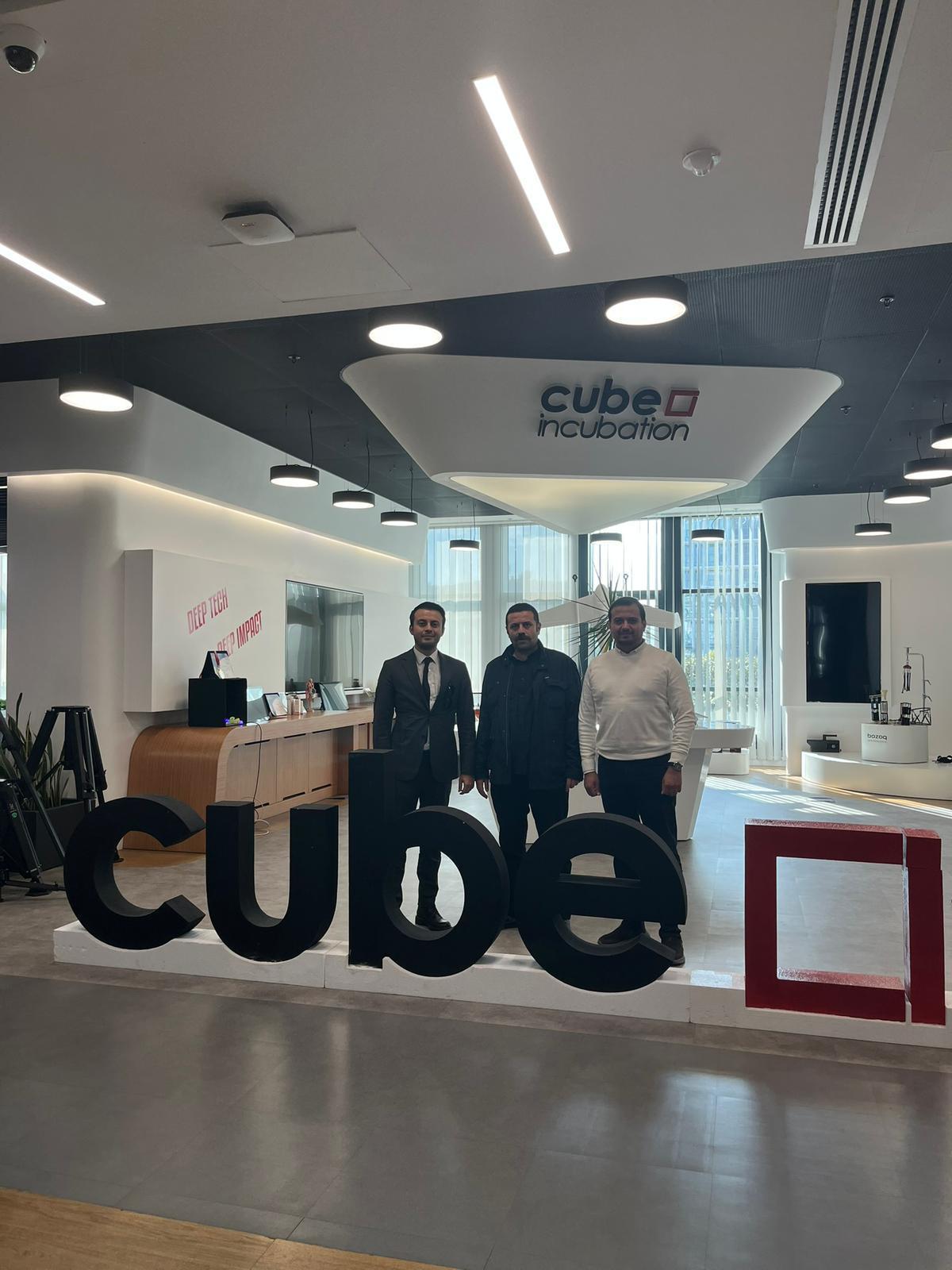 زيارة Cube Incubation